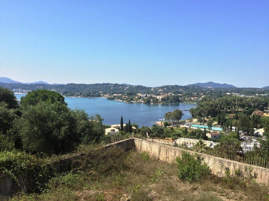 Θέα ισογείου