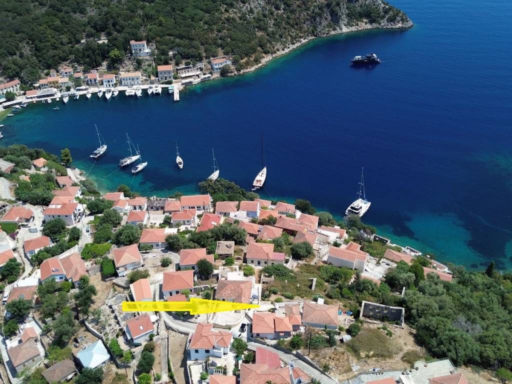 Aerial view and location of land with building license