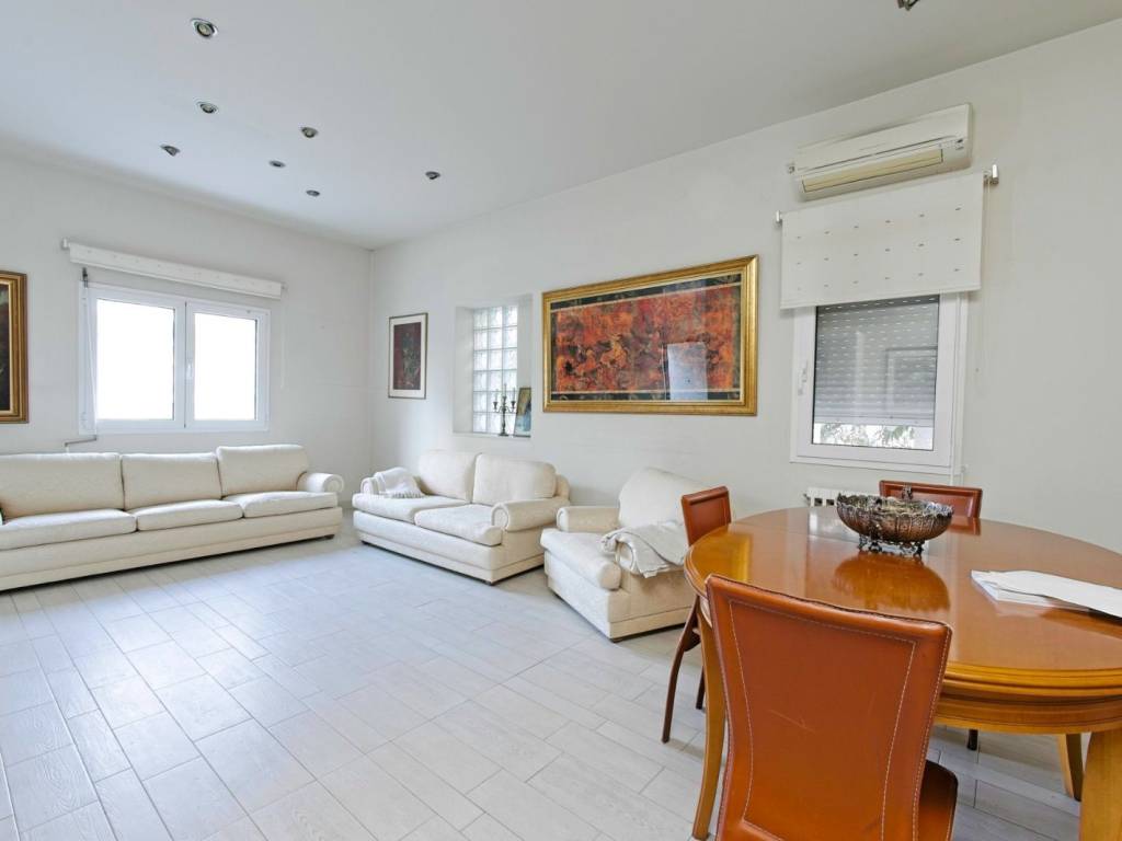 U1 Boutique Realty Firm