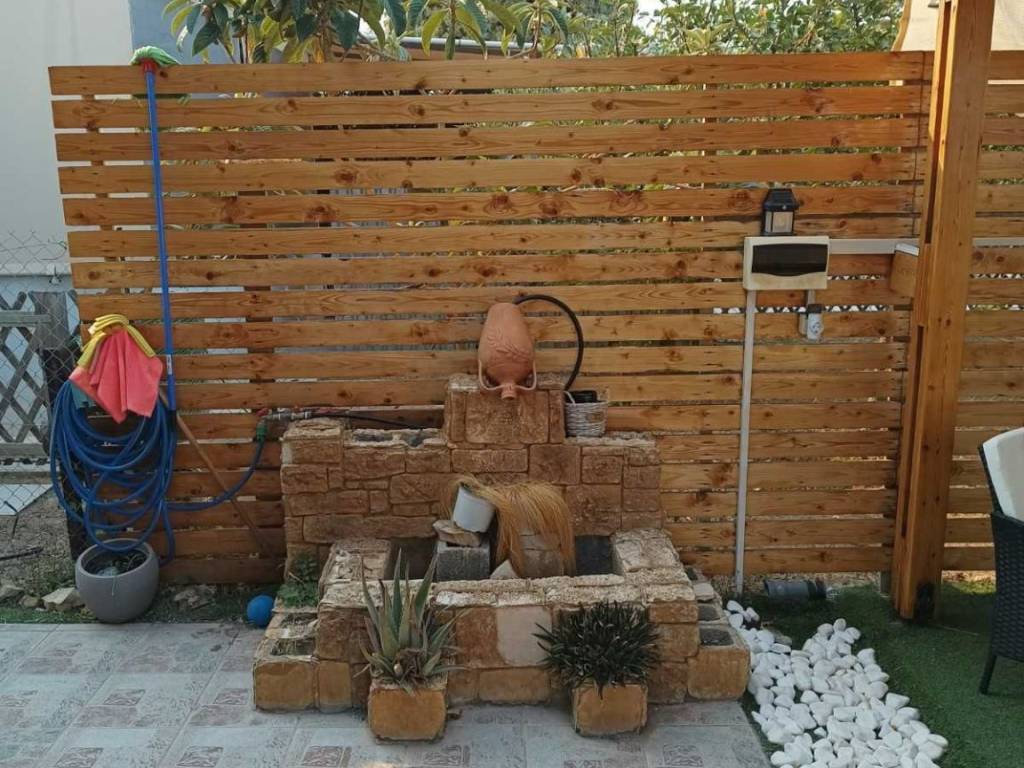 διακοσμητικό πηγάδι εξωτερικού χώρου