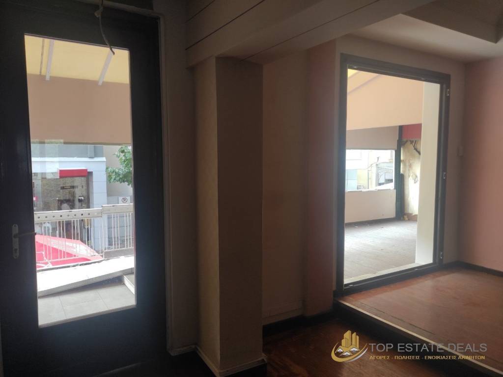 Κεντρική είσοδος καταστήματος