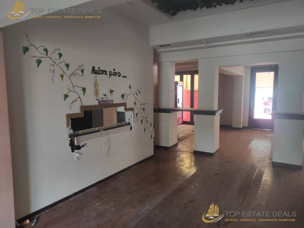 Εσωτερικός χώρος ανάπτυξης τραπεζοκαθισμάτων