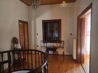 Απόληξη κλιμακοστασίου στον Ά όροφο