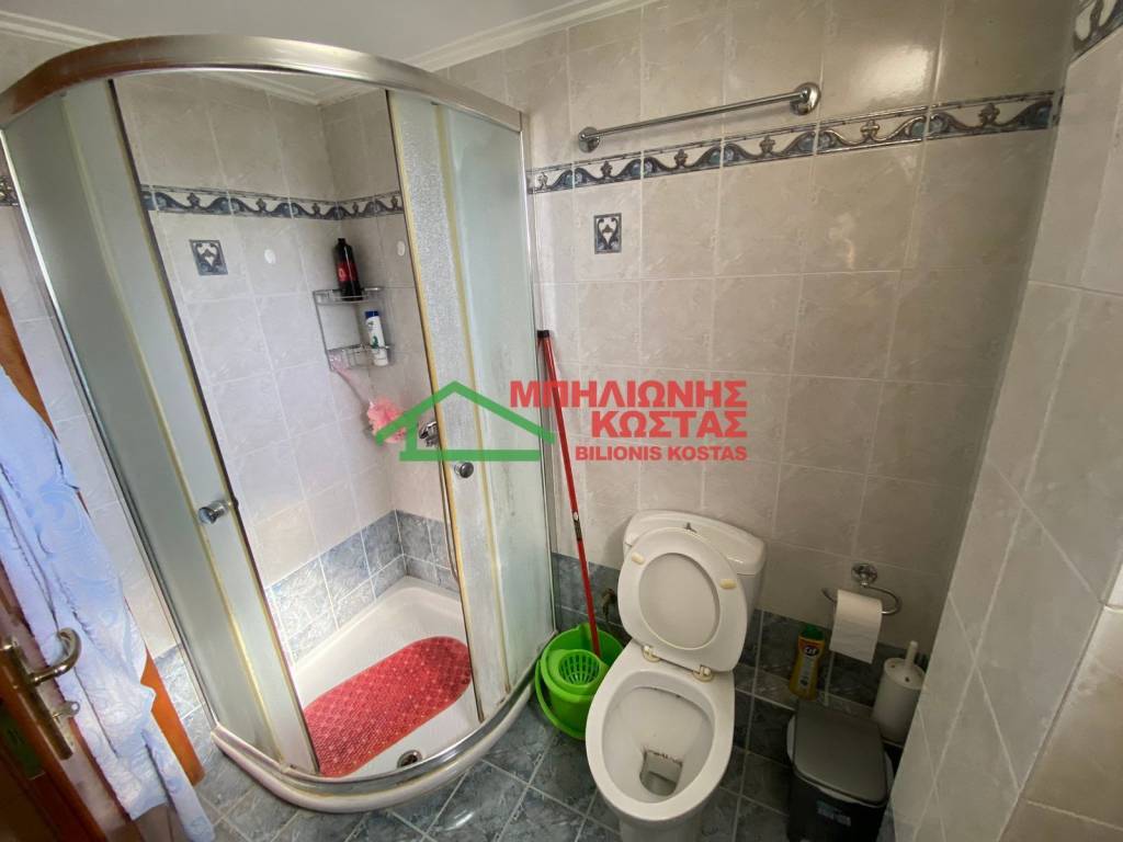 μπάνιο-τουαλέτα ισογείου