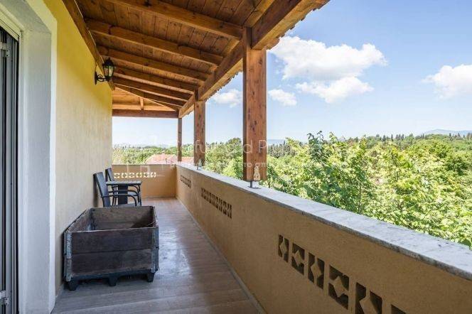 Θέα από μπαλκόνι