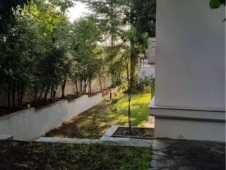 Κήπος,Θέα από μπαλκόνι