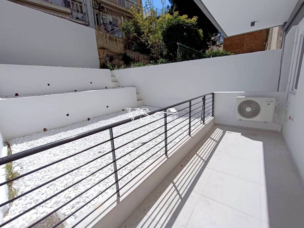 Θέα απο μπαλκόνι