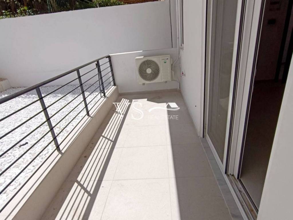 Θέα απο μπαλκόνι