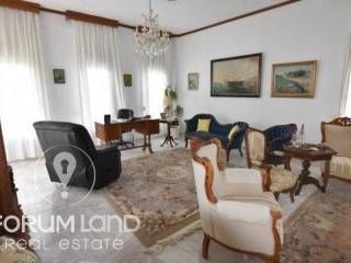 Forumland Real Estate, Καθιστικό