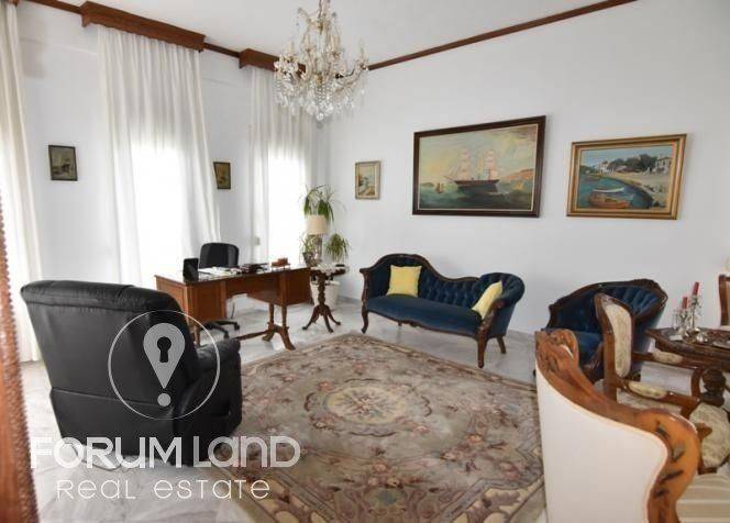 Forumland Real Estate, Καθιστικό