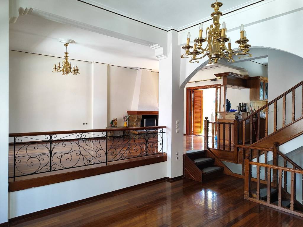 APOPSE TOY KENTRIKOY CHOROY-1os OROPHOS