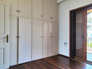 ME MEGALES ENTOICHISMENES NTOYLAPES