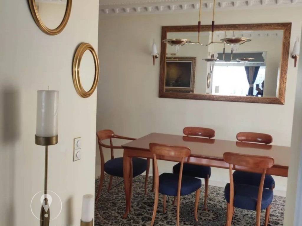 Forumland Real Estate, Τραπεζαρία