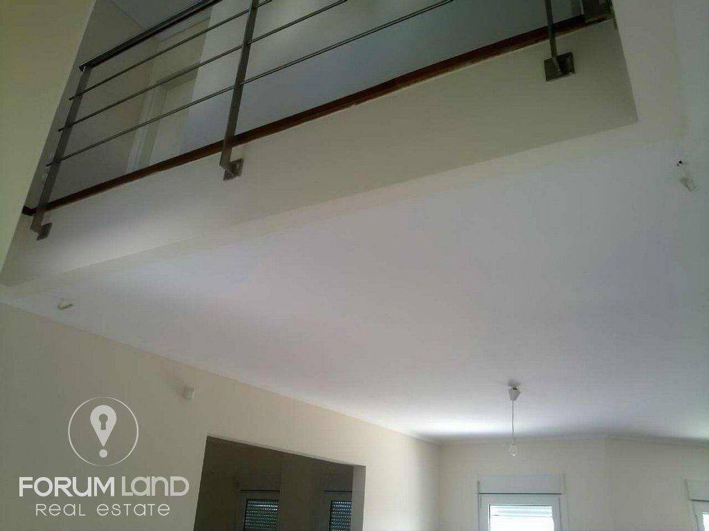 Forumland Real Estate, 1ος όροφος