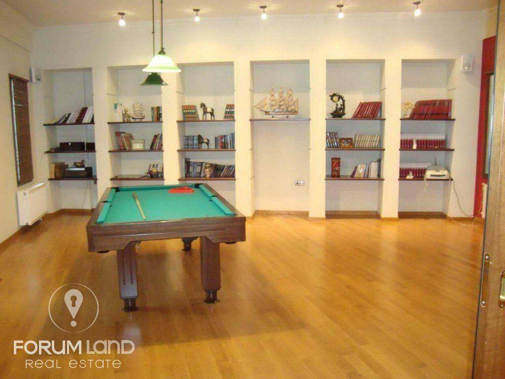 Forumland Real Estate, Εσωτερικός Χώρος