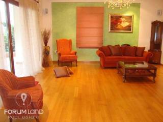 Forumland Real Estate, Καθιστικό