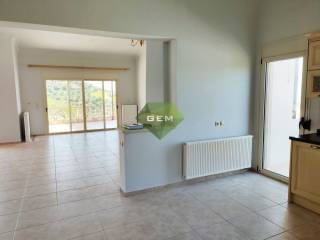 Άποψη χώρου από την κουζίνα