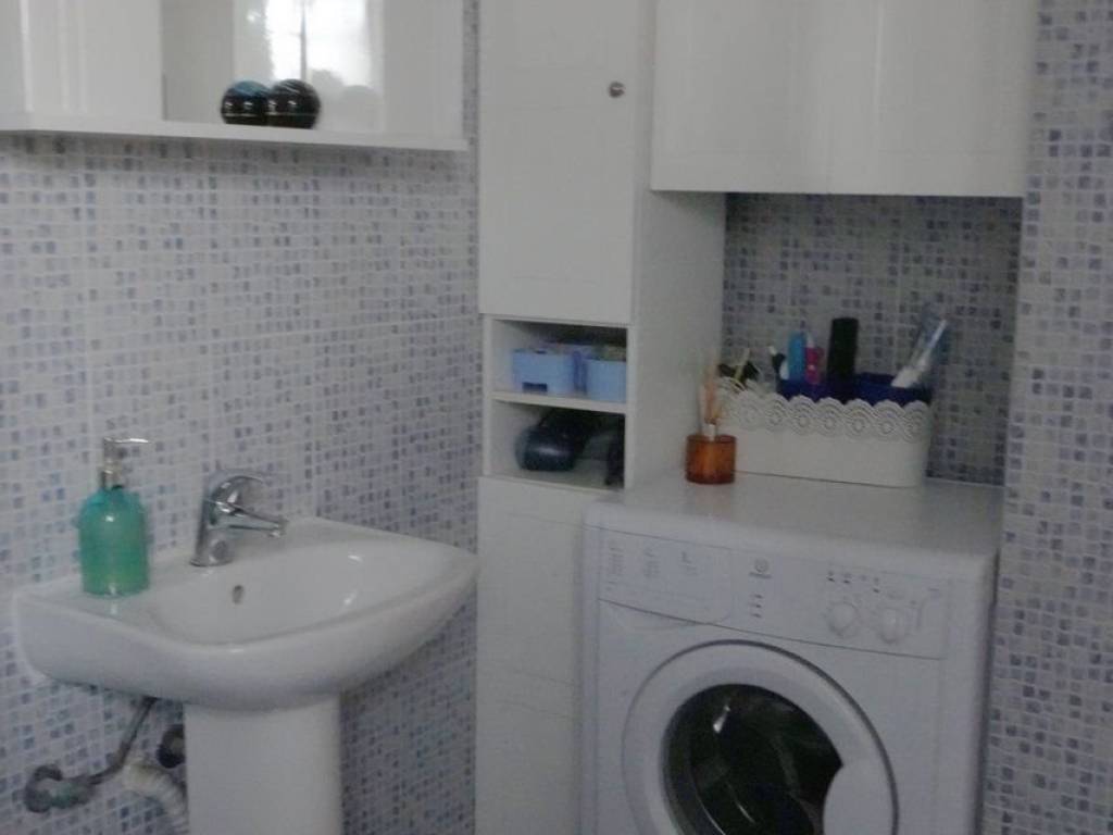 Forumland Real Estate, Μπάνιο