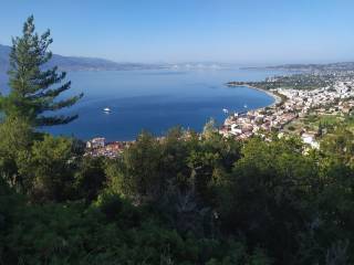 E POLE APO ANATOLIKA