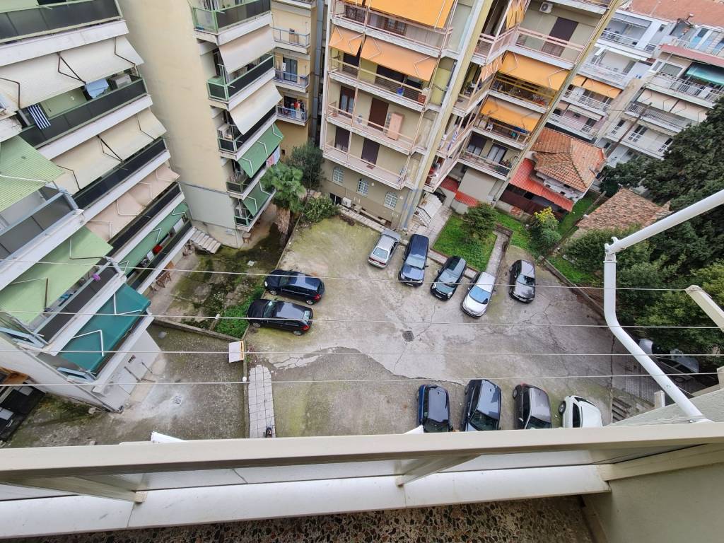 THEA PROS AKALYPTO OIKODOMES OPOY DIATITHETAI THESE STATHMEYSES