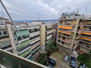 THEA APO PISO MPALKONI