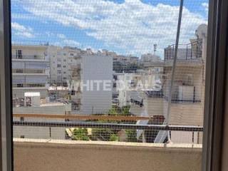 Θέα απο το πίσω μπαλκόνι