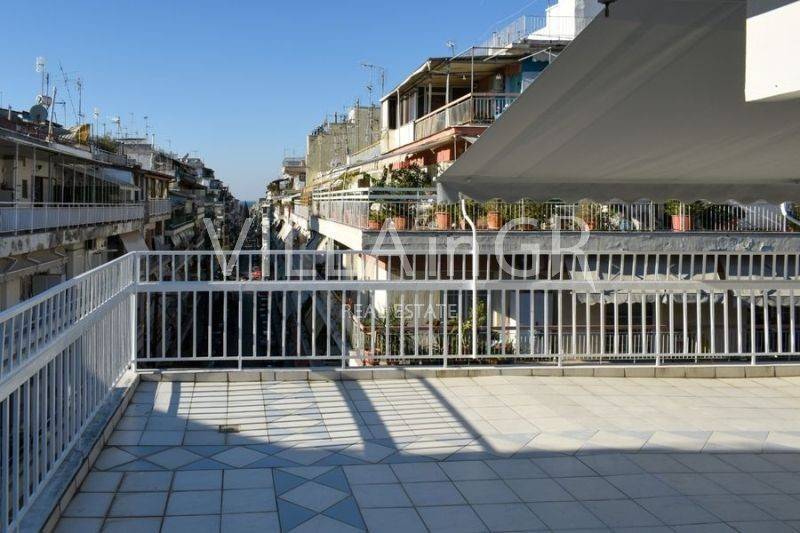 Θέα από μπαλκόνι