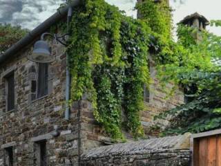 Πωλείται συγκρότημα κατοικιών