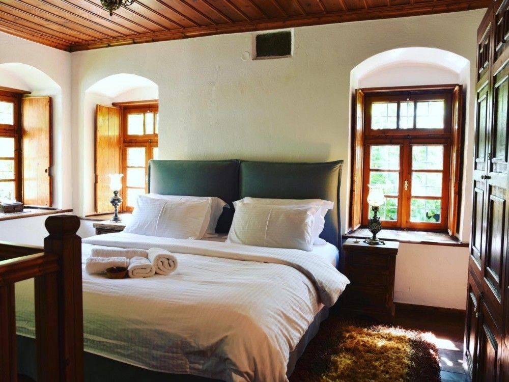 Πωλείται συγκρότημα κατοικιών