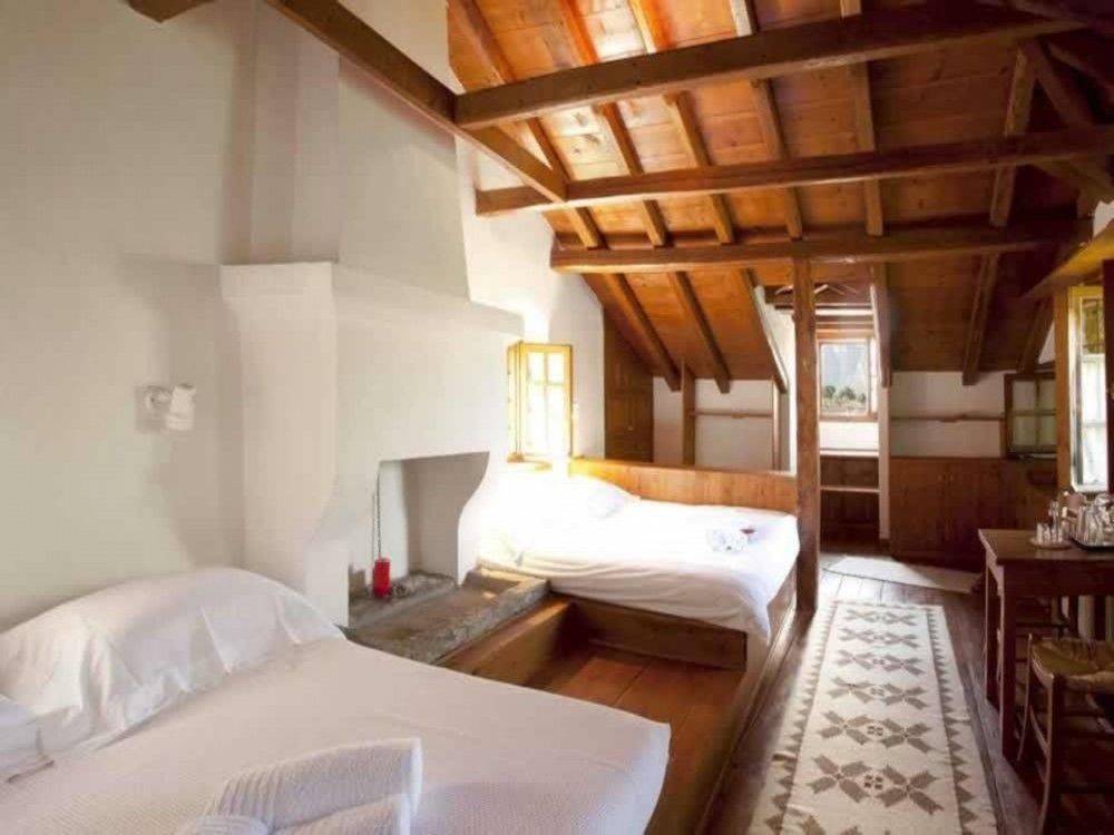 Πωλείται συγκρότημα κατοικιών