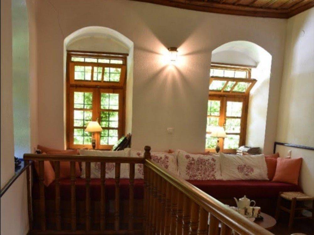 Πωλείται συγκρότημα κατοικιών