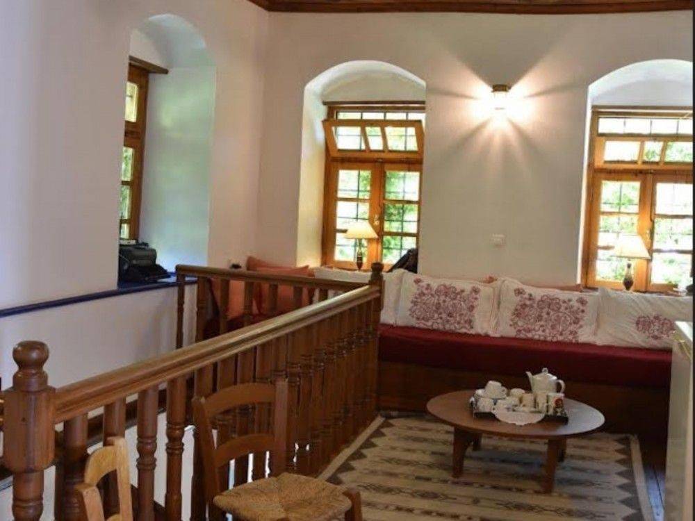 Πωλείται συγκρότημα κατοικιών