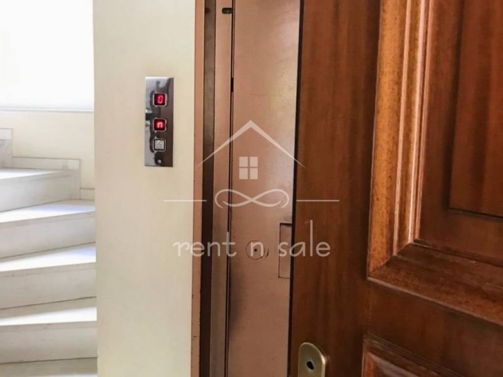 Είσοδος οικοδομής