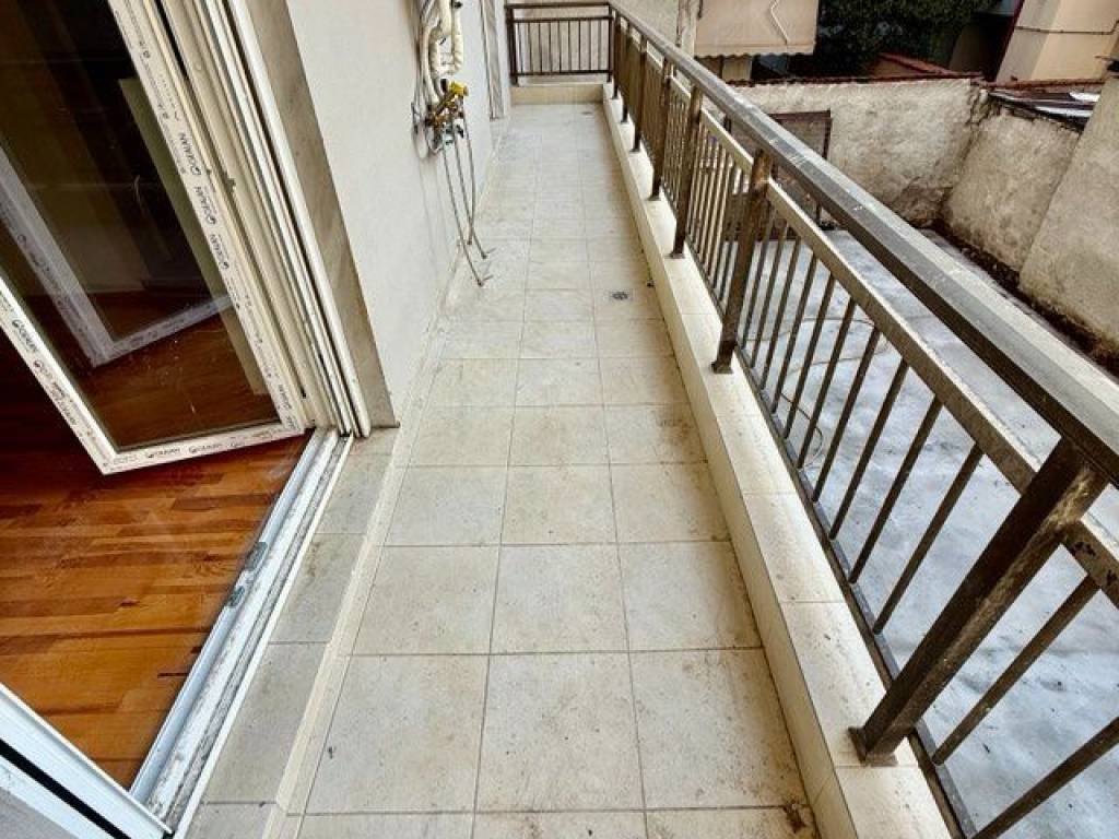 ΠΙΣΩ ΜΠΑΛΚΟΝΙ