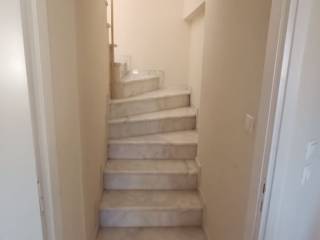 ΕΣΩΤΕΡΙΚΗ ΣΚΑΛΑ ΠΡΟΣ Α΄ΟΡΟΦΟ