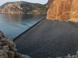 Παραλία Μαύρα Βόλια