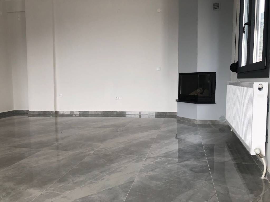 ΣΑΛΟΝΙ ΜΕΖΟΝΕΤΑ