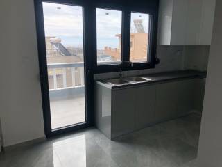 ΚΟΥΖΙΝΑ ΜΕΖΟΝΕΤΑ