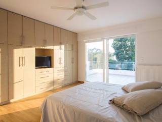 Villa in Lagonisi 290t.m 4 levels (with terrace), elevator,