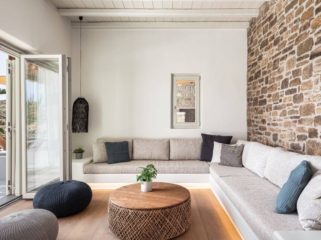 Villas for sale in Mykonos by Mesogios Group