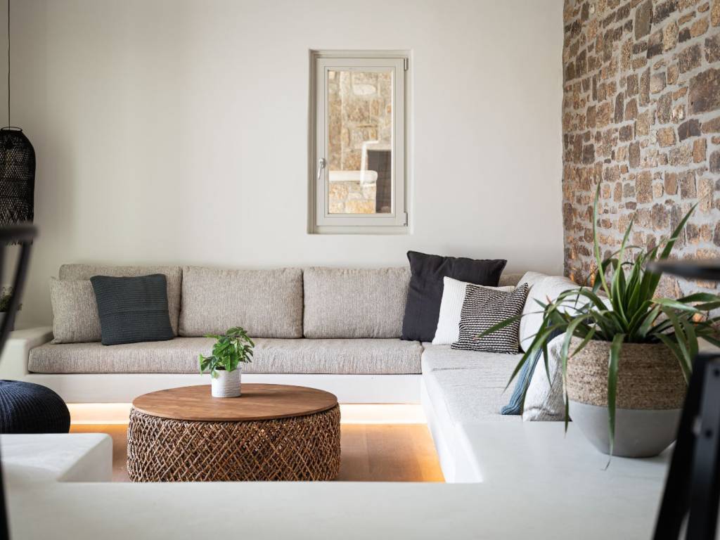 Villas for sale in Mykonos by Mesogios Group