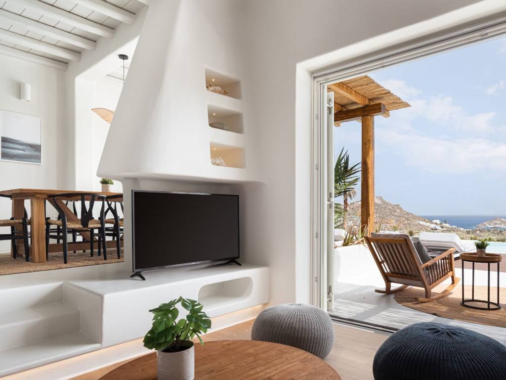 Villas for sale in Mykonos by Mesogios Group
