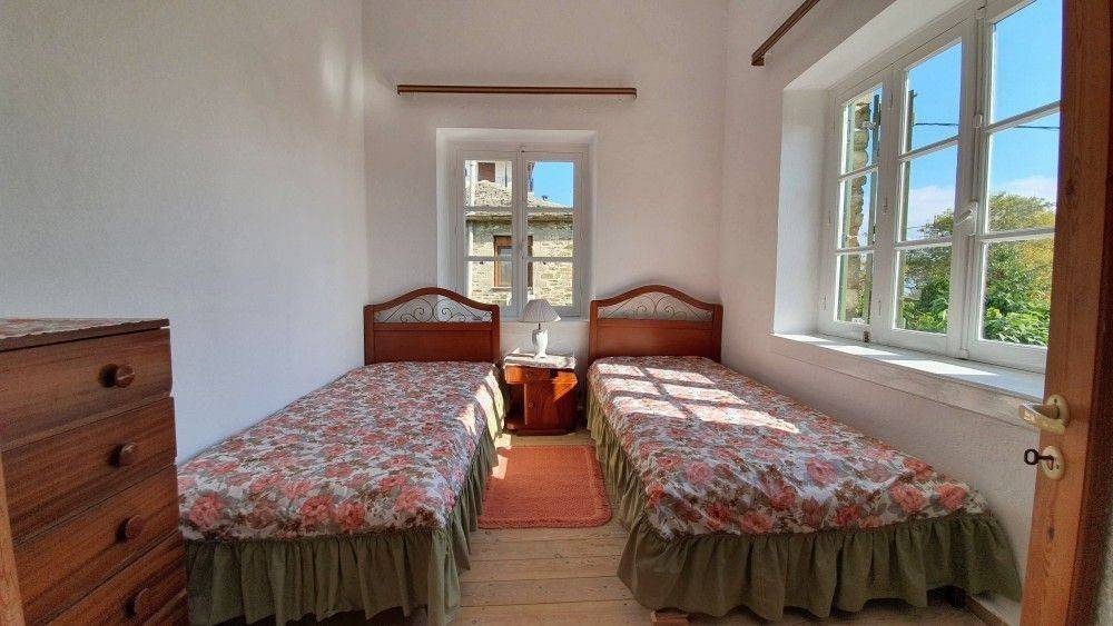 Κρεβατοκάμαρα 2