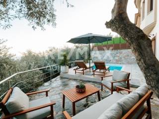 Θέα από μπαλκόνι