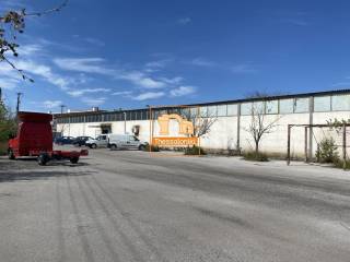 Σίνδος, Αποθήκη, 750 τ.μ.