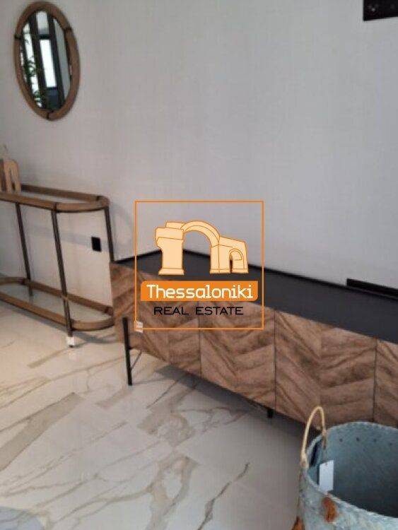 Πευκοχώρι, Μεζονέτα