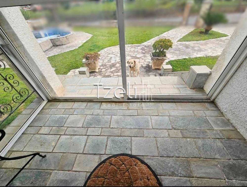 Θέα απο μπαλκόνι