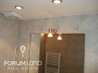 Forumland Real Estate, Μπάνιο