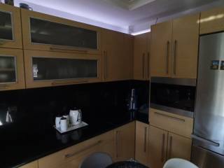 Η ΚΟΥΖΙΝΑ ΣΤΟ ΙΣΟΓΕΙΟ