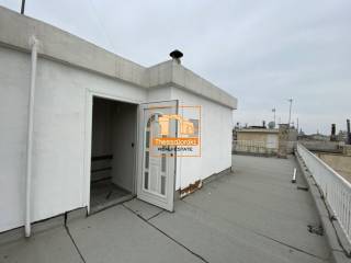 Ντεπώ, Στούντιο, 34 τ.μ.